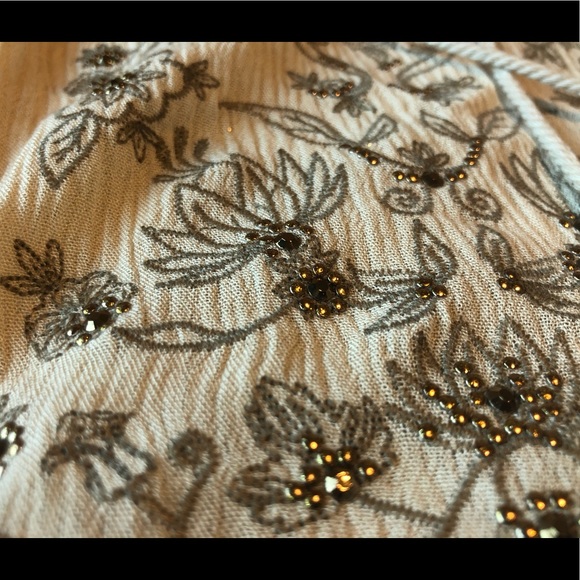 Cream crop top , off the shoulder. - Picture 2 of 4